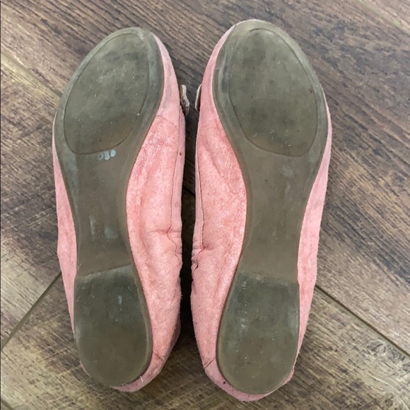 Pink suede BCBG loafer - Picture 3 of 4
